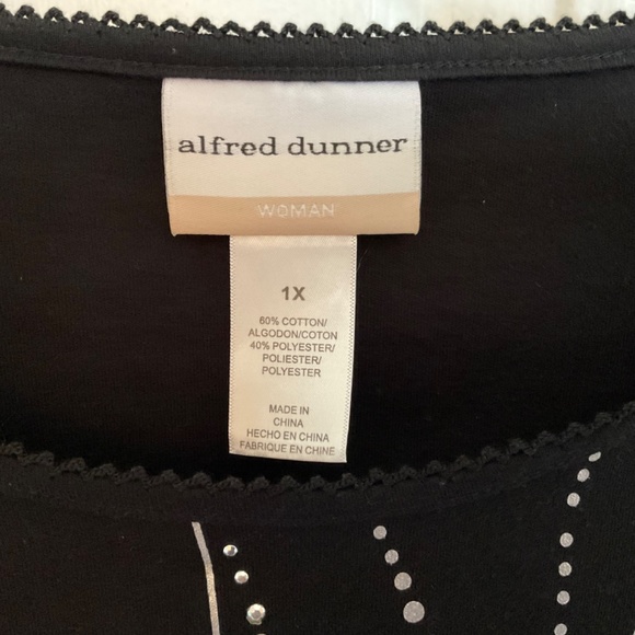 Women’s 3/4 sleeve black top - Picture 2 of 7